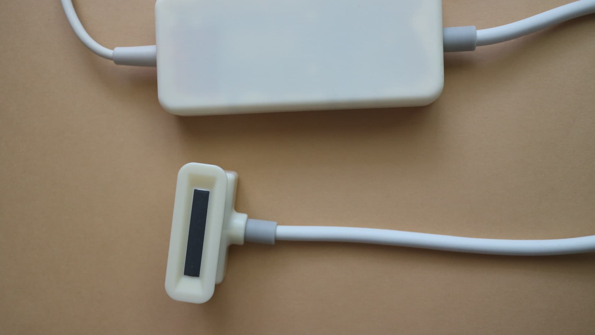 Probe & Hub Close-up